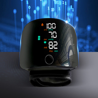 جهاز مراقبة ضغط الدم للمعصم ، مقياس ضغط الدم القابل لإعادة الشحن ، البث الصوتي ، مقياس ضغط الدم ، الرعاية الطبية ، الإنجليزية ، الروسية ، الإسبانية - الصورة 2